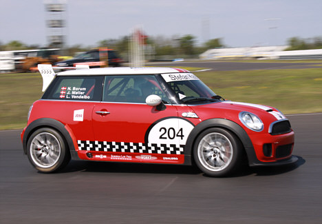 Lars Vendelbo kørte i denne BMW Mini.